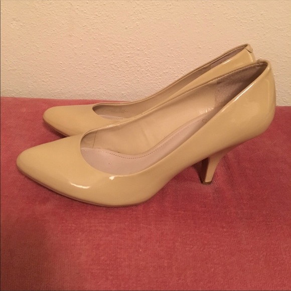 nude heels vince camuto